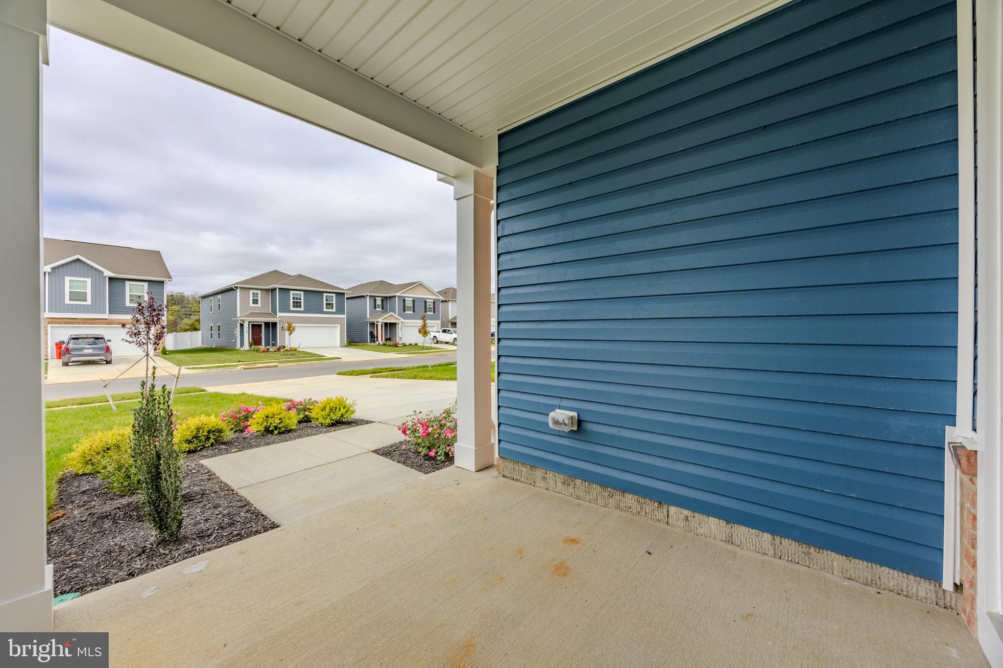 WEST WIND - Residential Lease