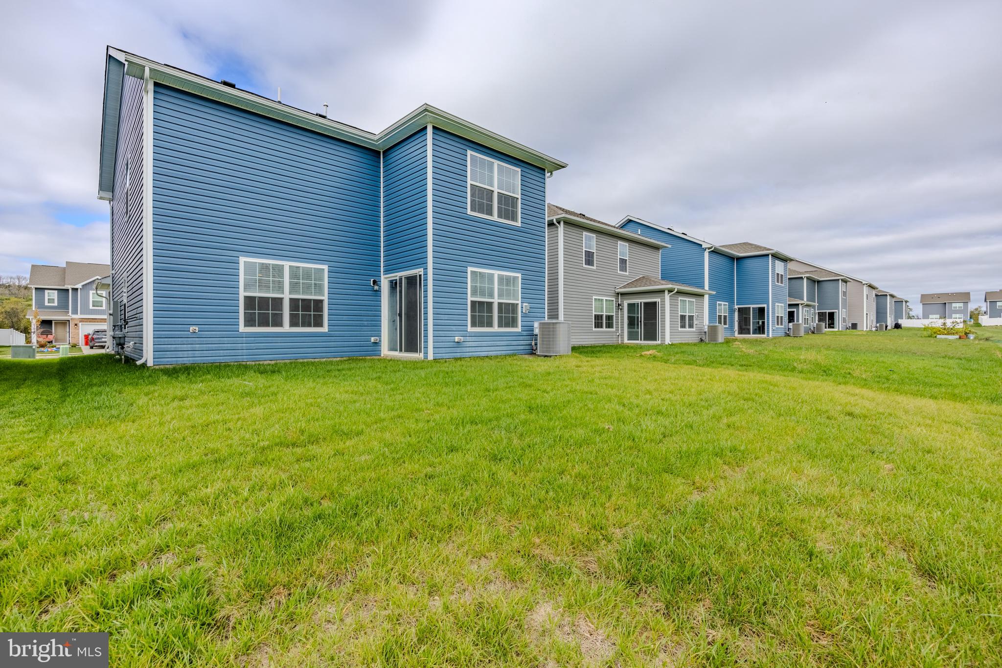 WEST WIND - Residential Lease