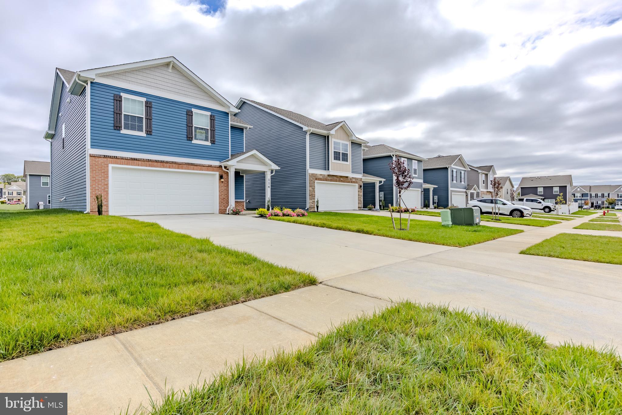 WEST WIND - Residential Lease