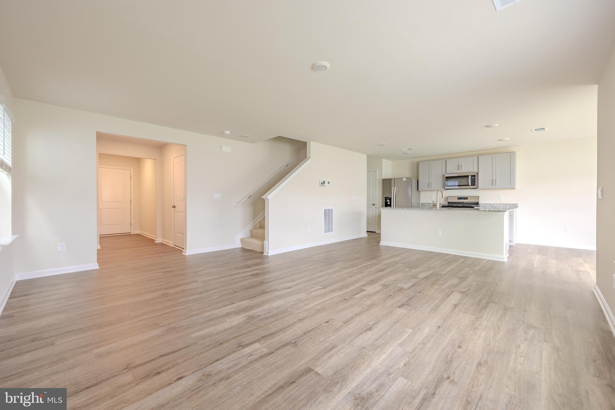 WEST WIND - Residential Lease