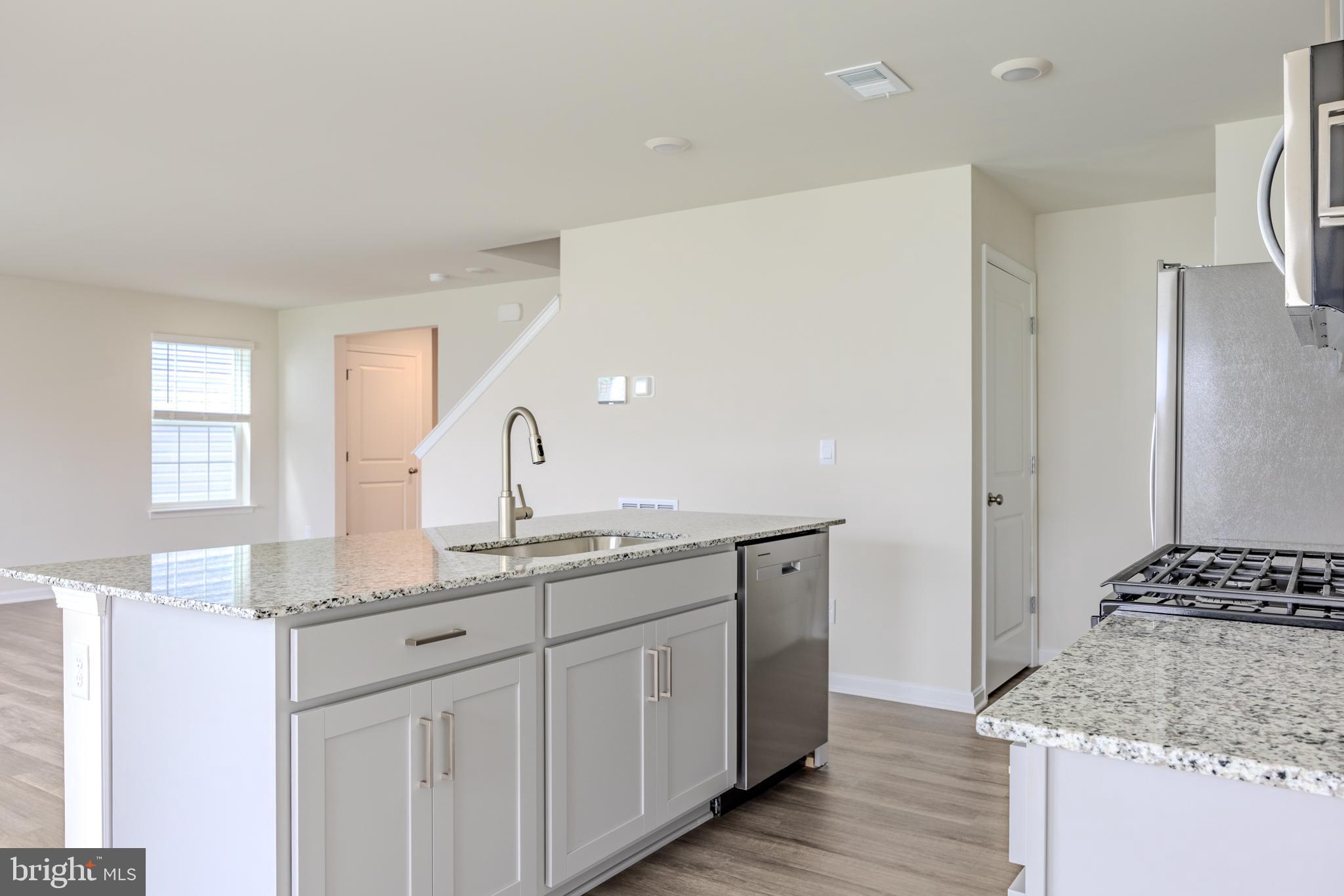 WEST WIND - Residential Lease