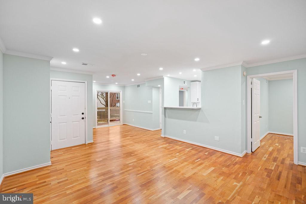 1519 LINCOLN WAY 201