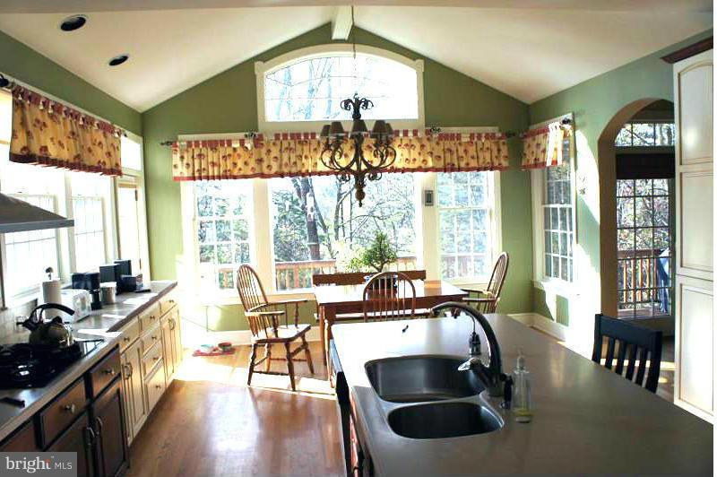 RIDGEVIEW - Residential