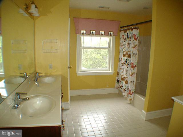 RIDGEVIEW - Residential