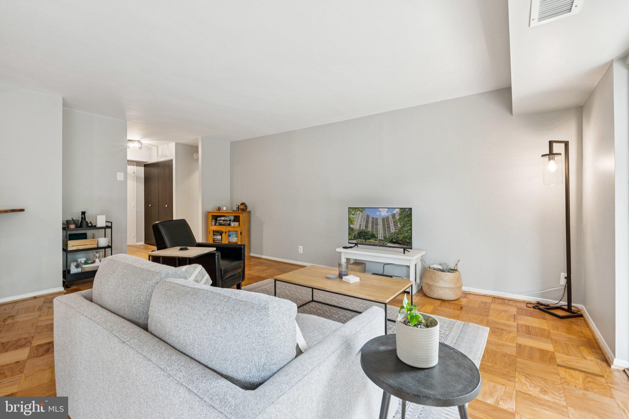 PARKSIDE PLAZA CODM - Residential