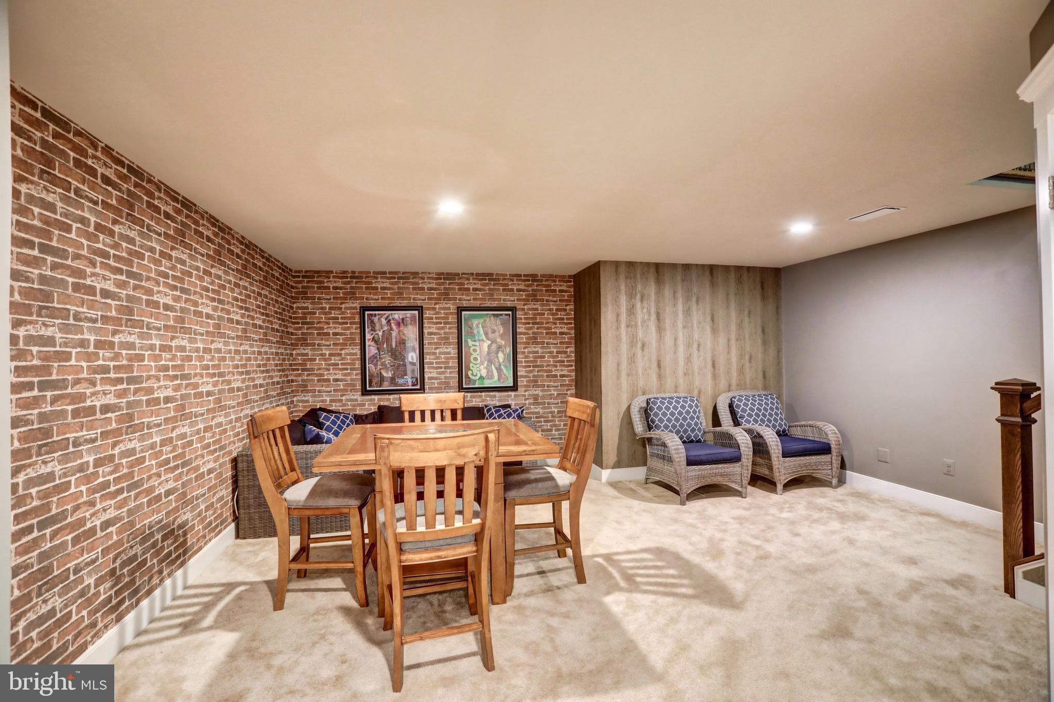 MAYFAIR - Residential