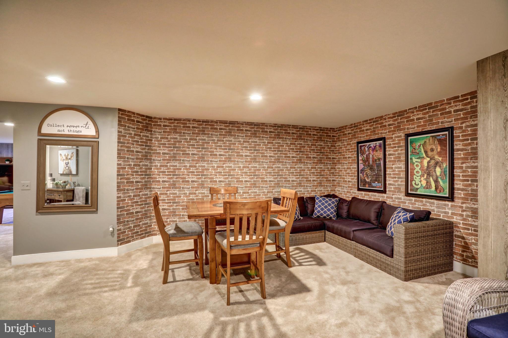 MAYFAIR - Residential