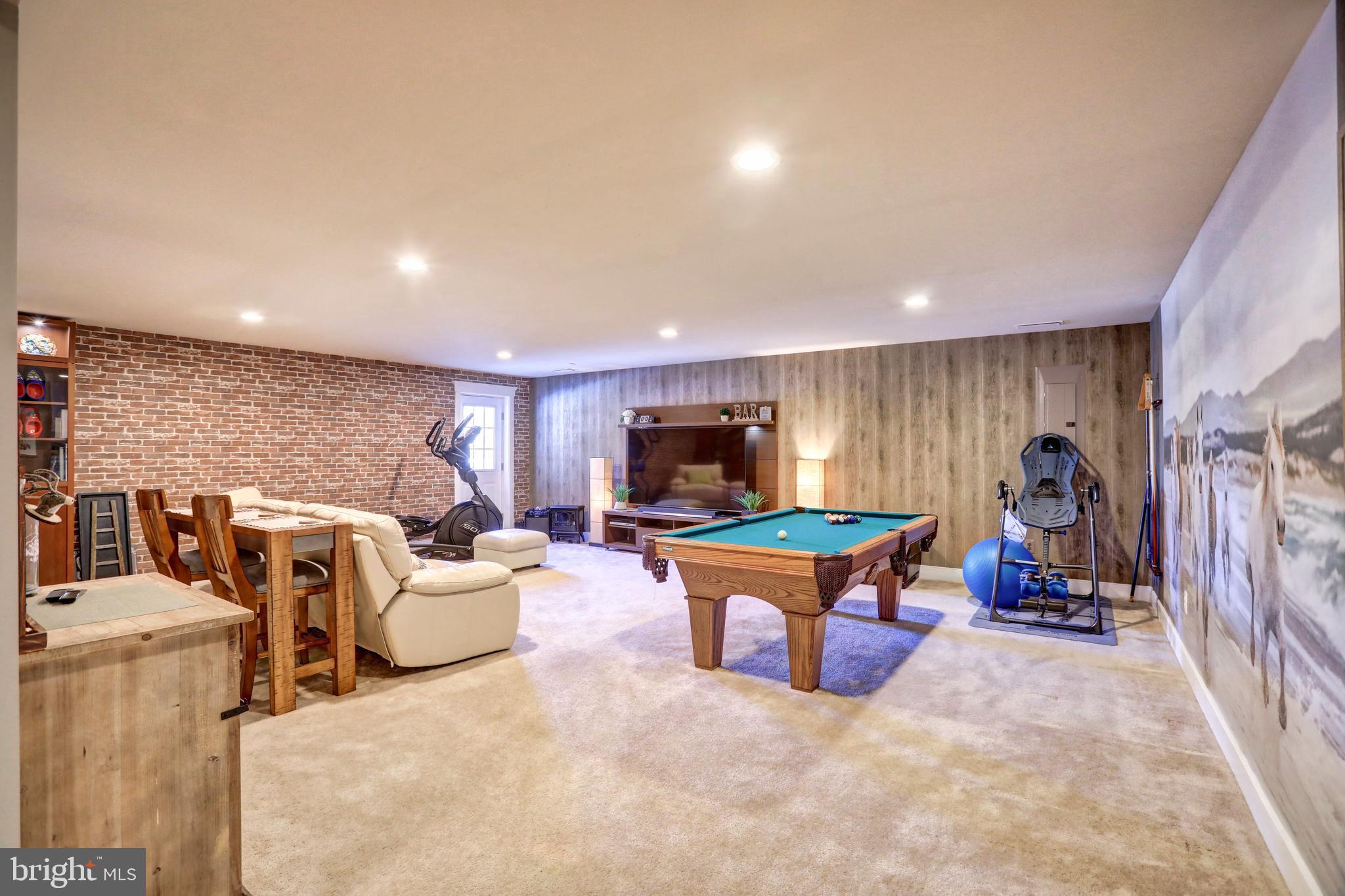 MAYFAIR - Residential