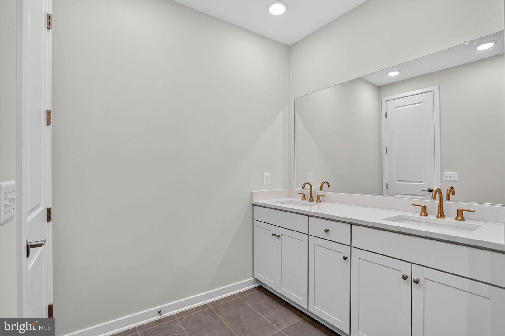 BRAMBLETON - Residential