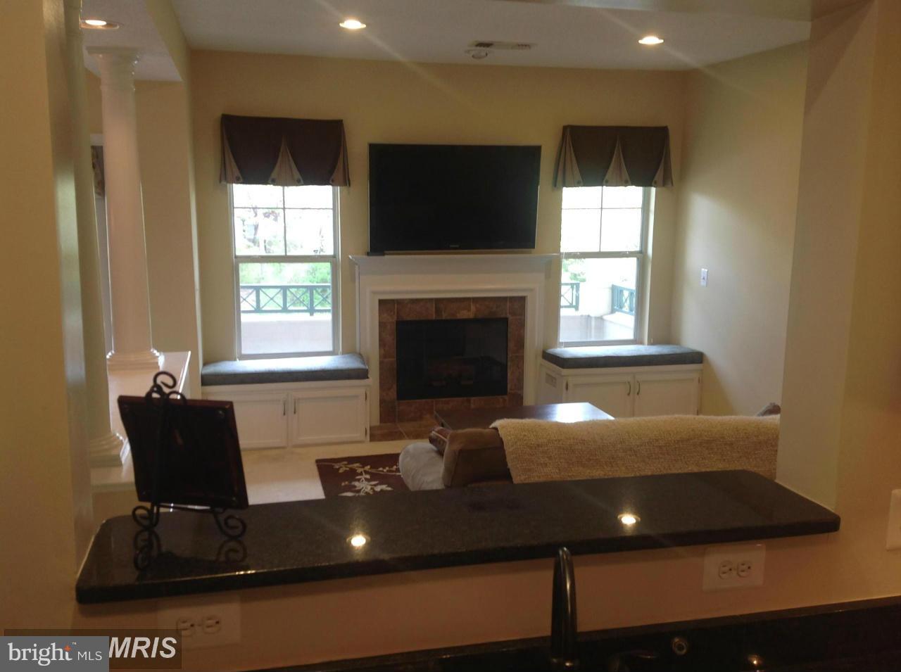 OAK PARK - Residential Lease