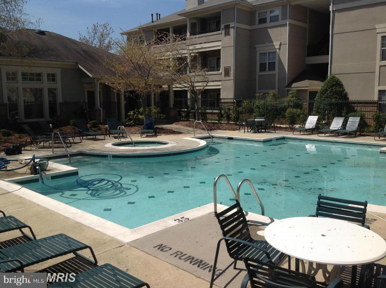 OAK PARK - Residential Lease