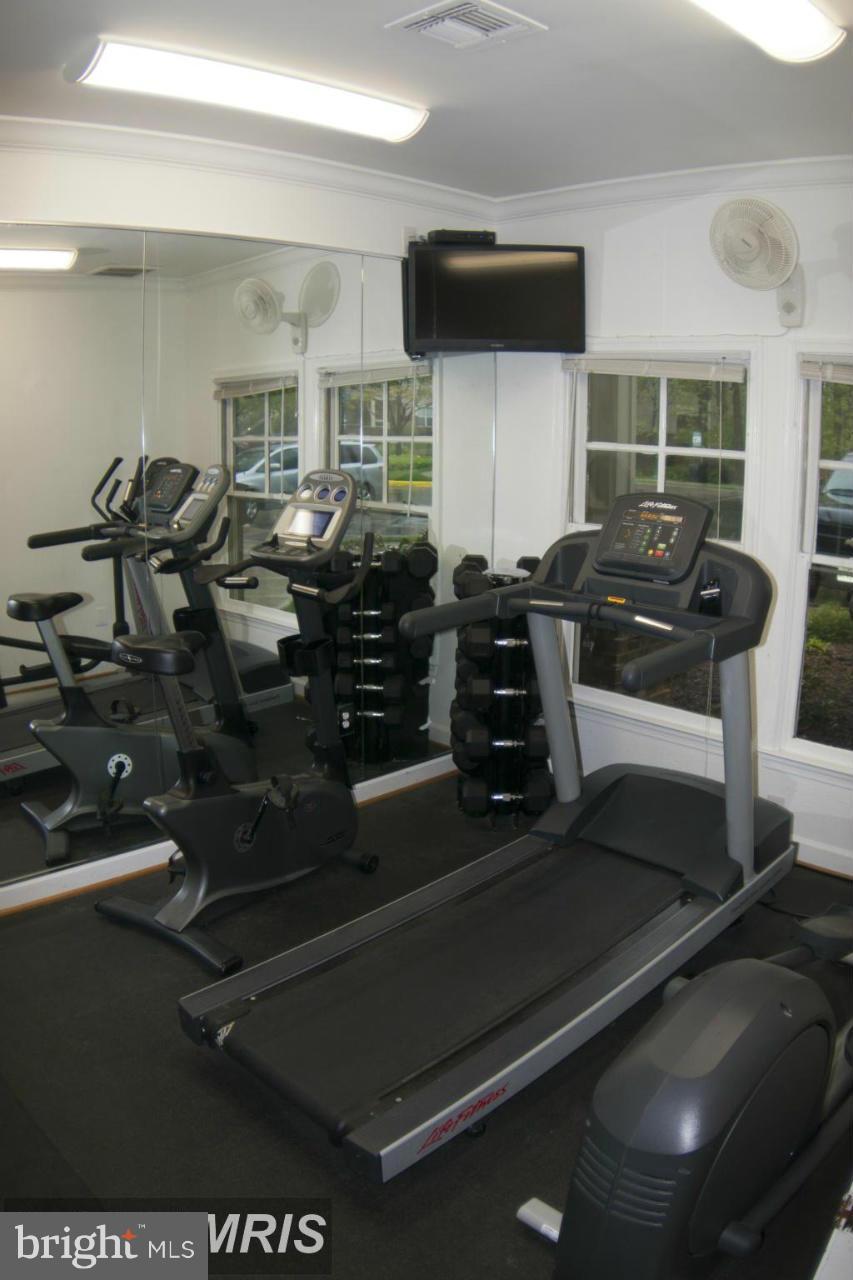 OAK PARK - Residential Lease