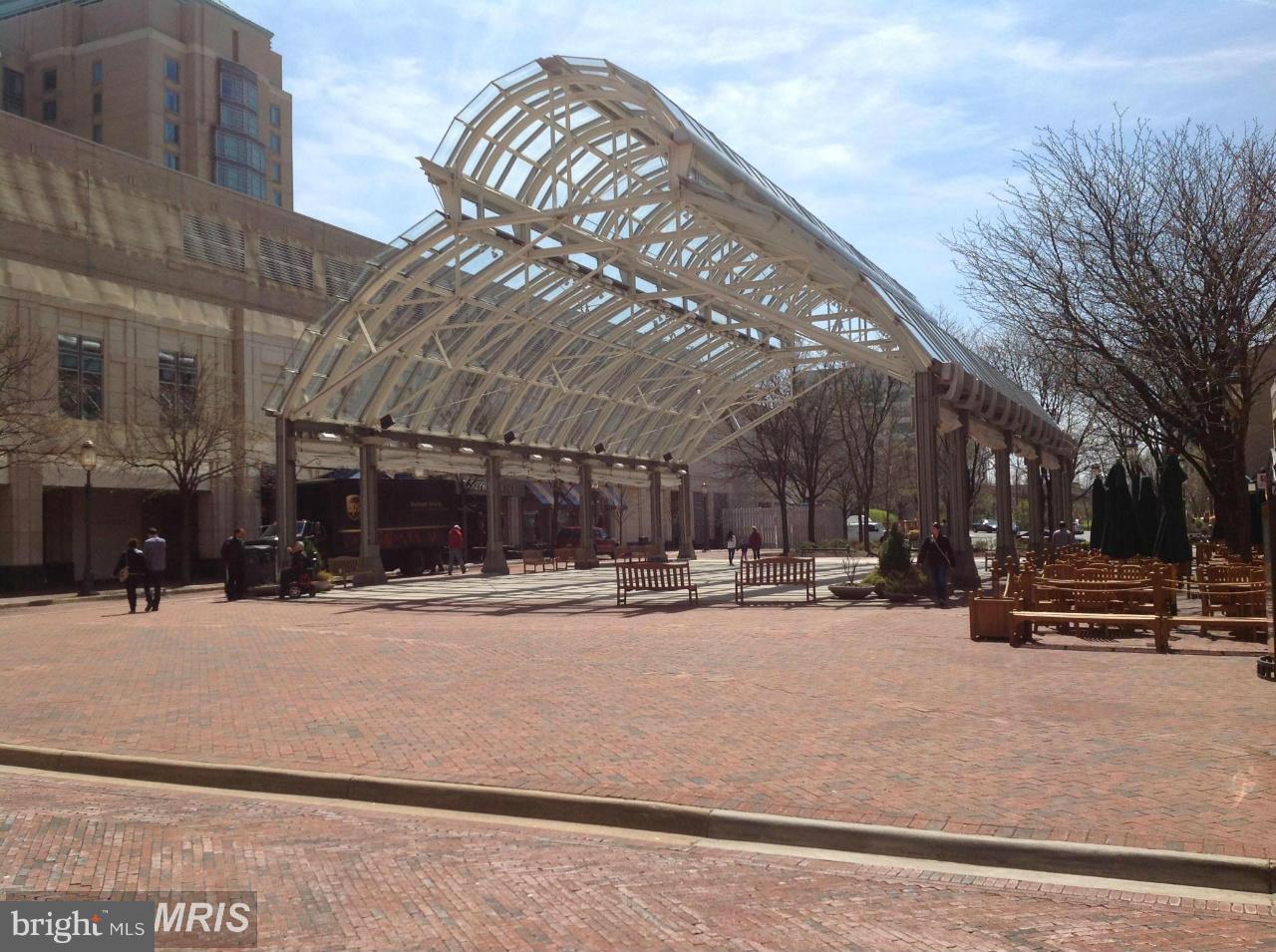 OAK PARK - Residential Lease