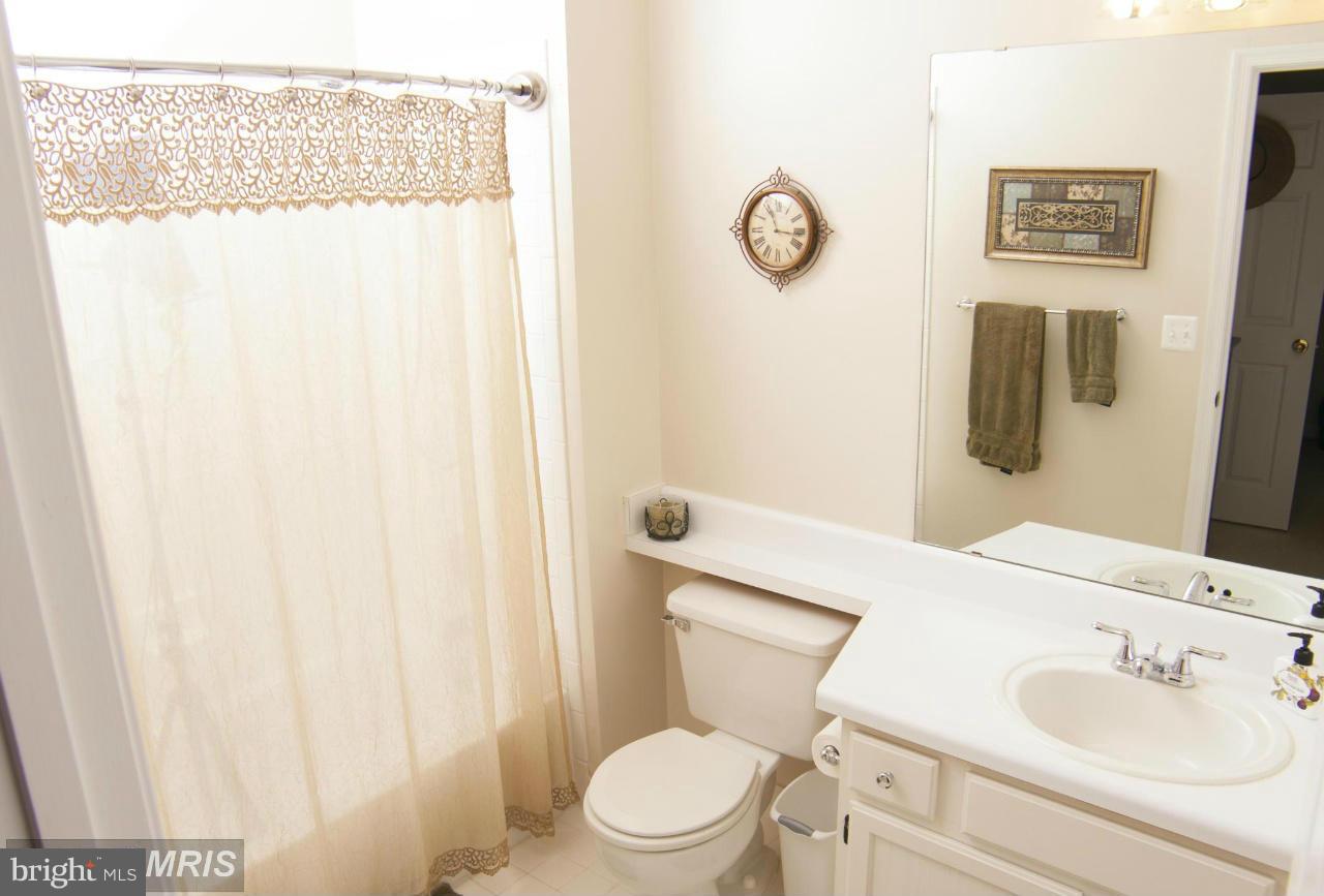 OAK PARK - Residential Lease