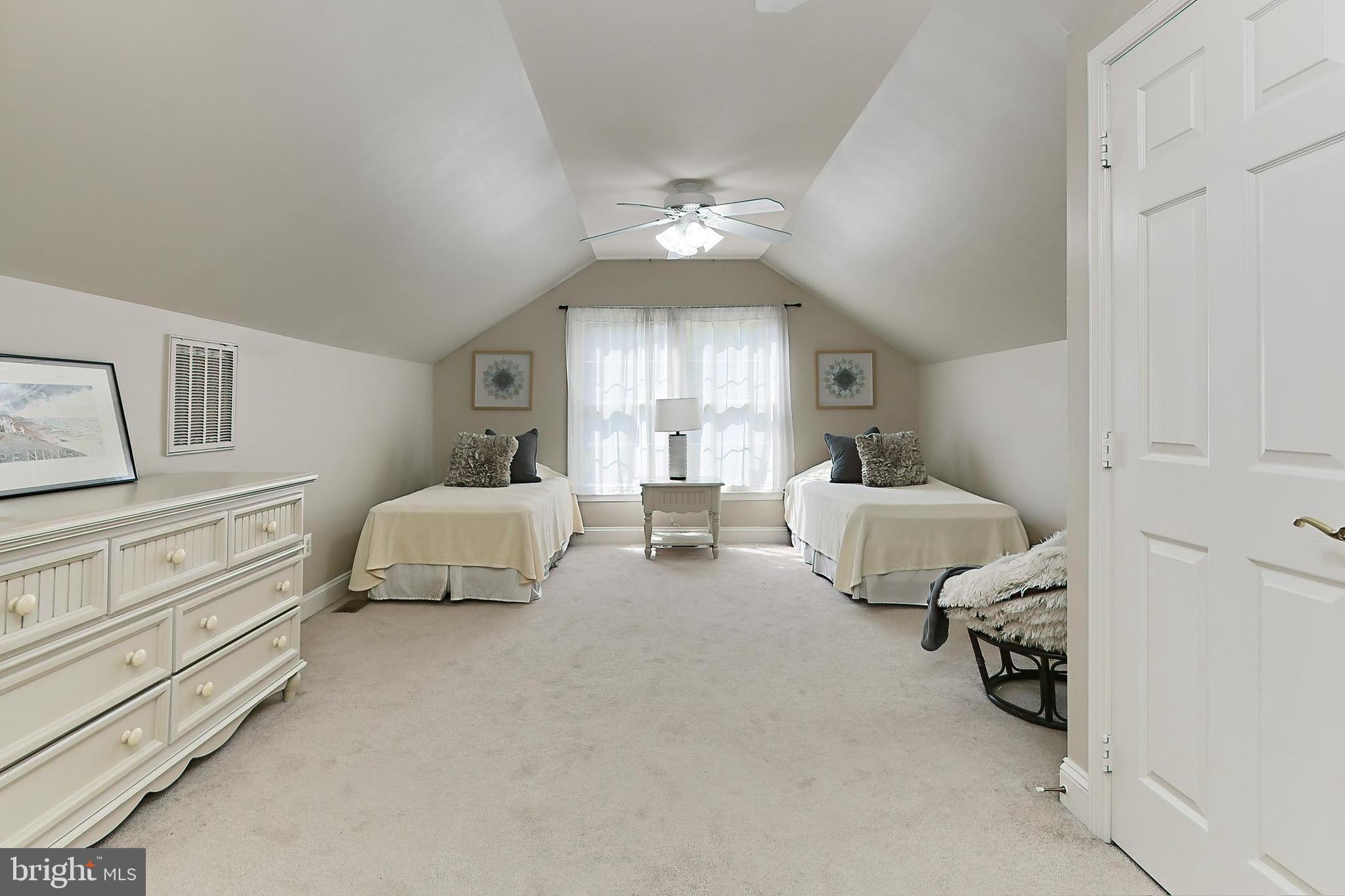 HERITAGE FARMS - Residential