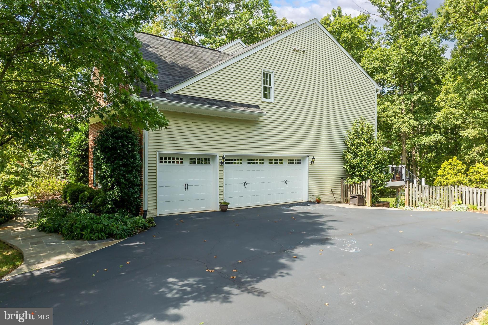 HERITAGE FARMS - Residential