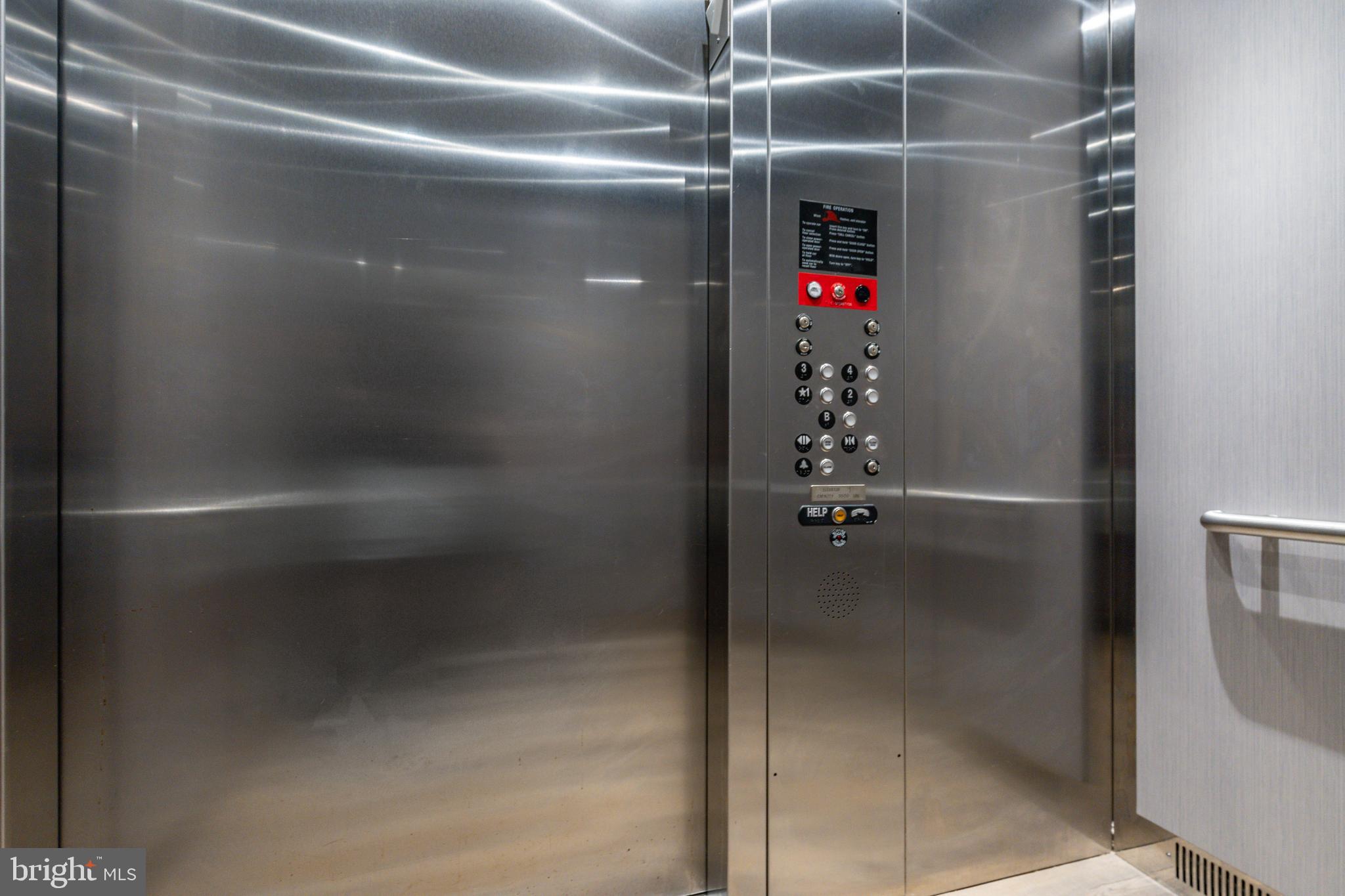 UNIVERSITY CITY - Commercial Sale