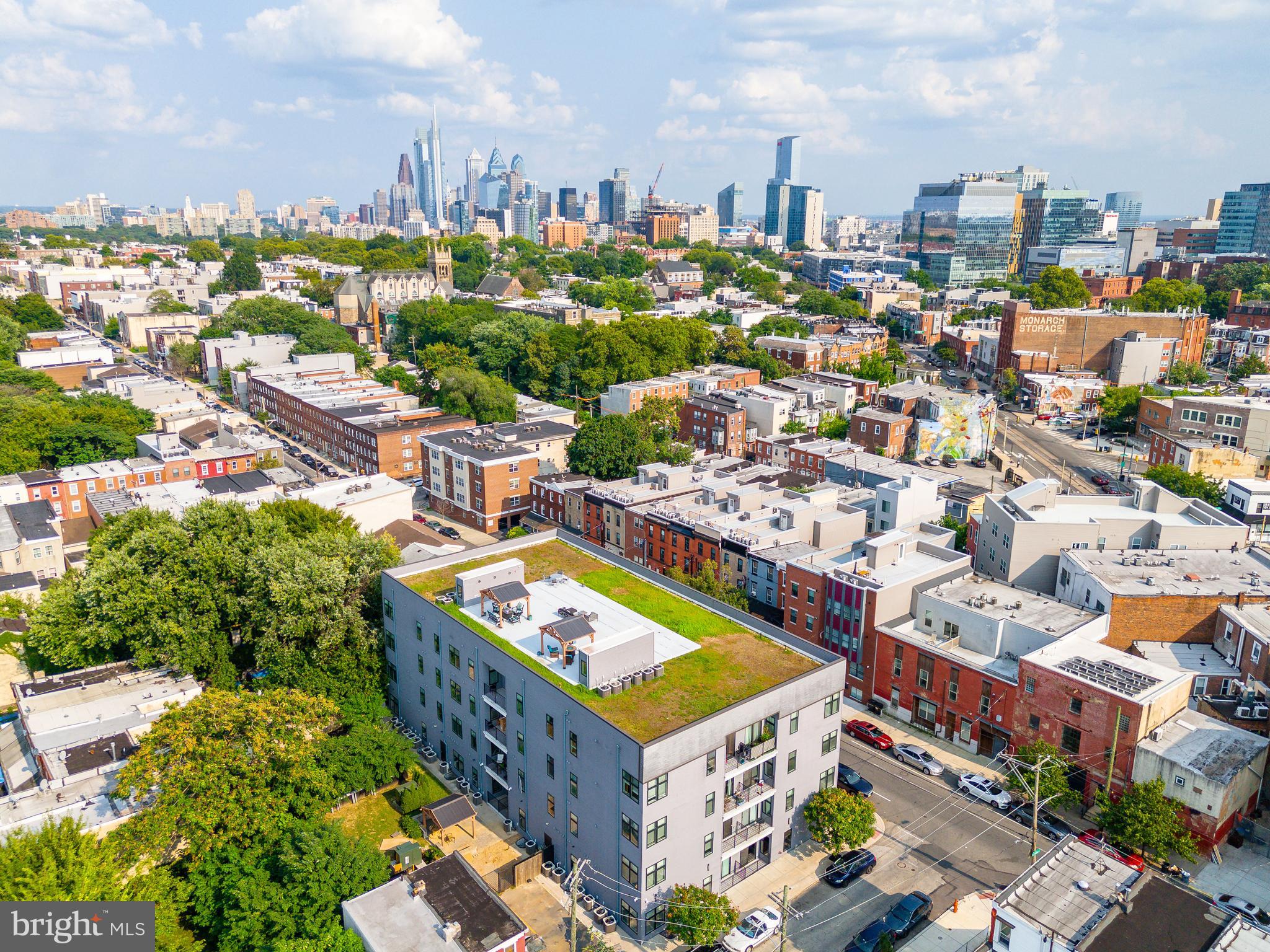 UNIVERSITY CITY - Commercial Sale