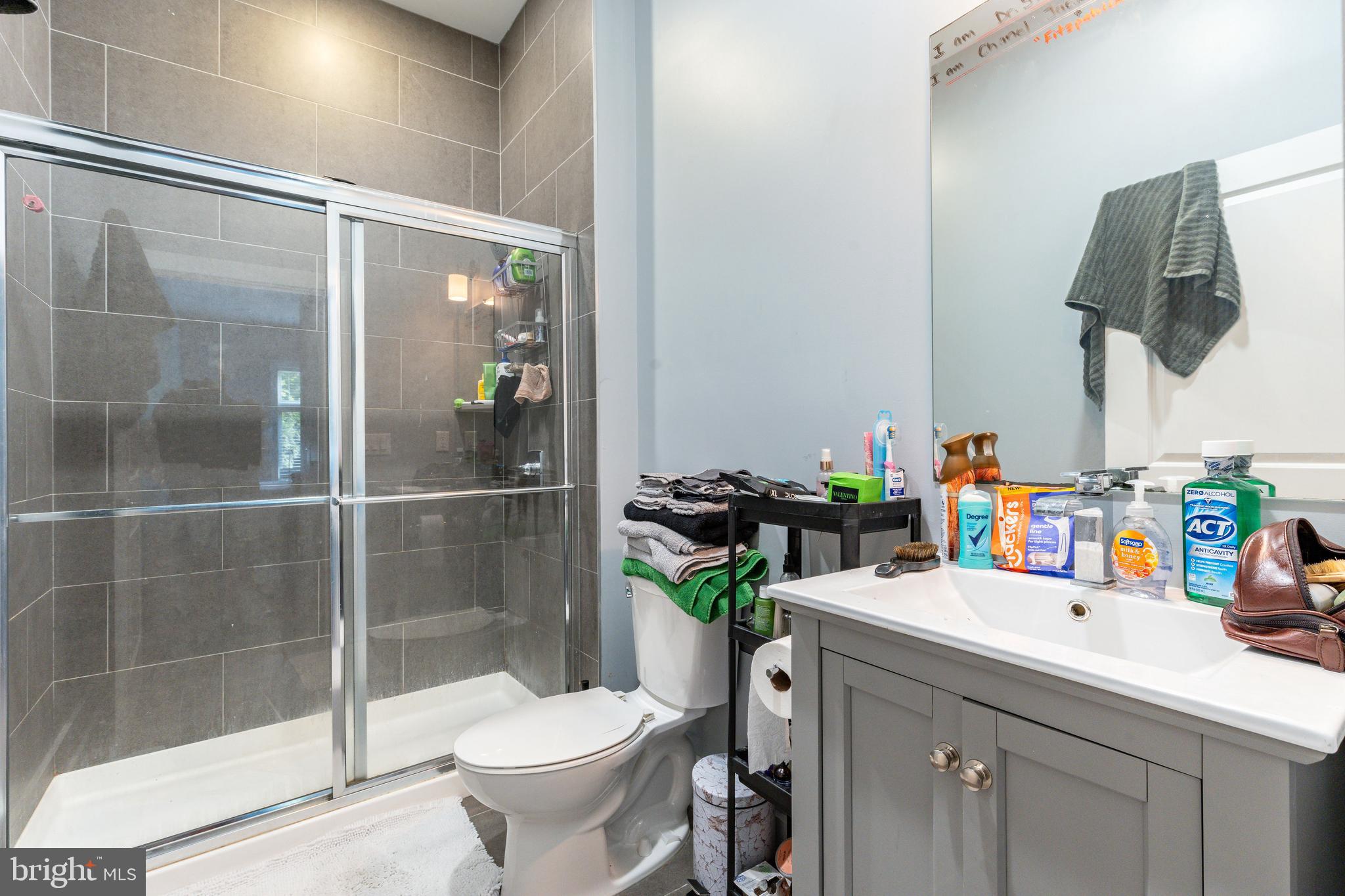 UNIVERSITY CITY - Commercial Sale