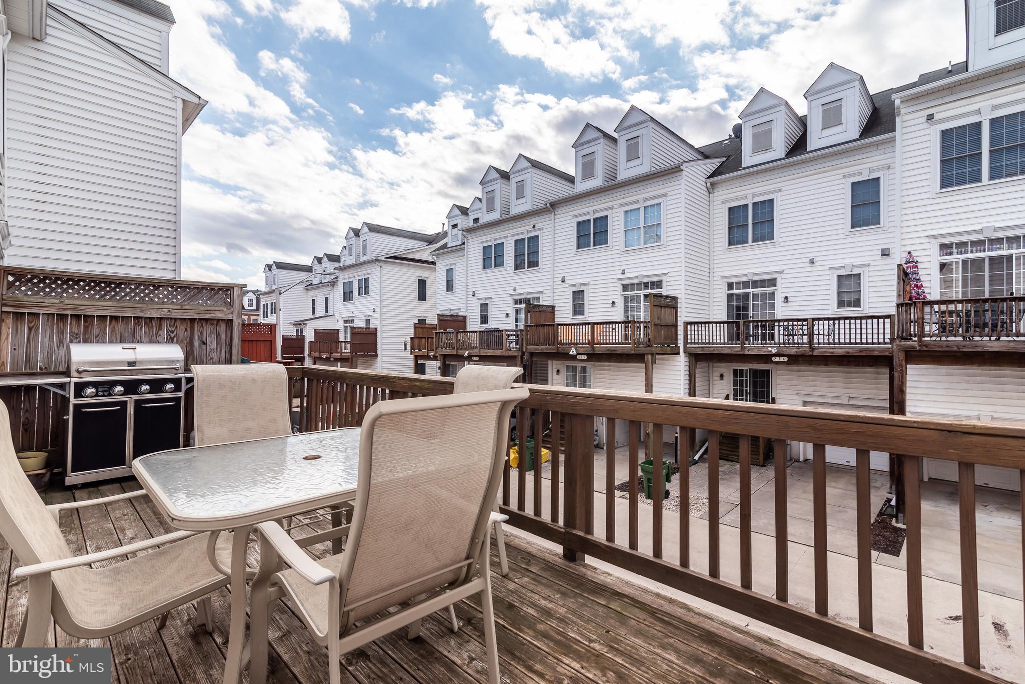 CAMDEN CROSSING - Residential