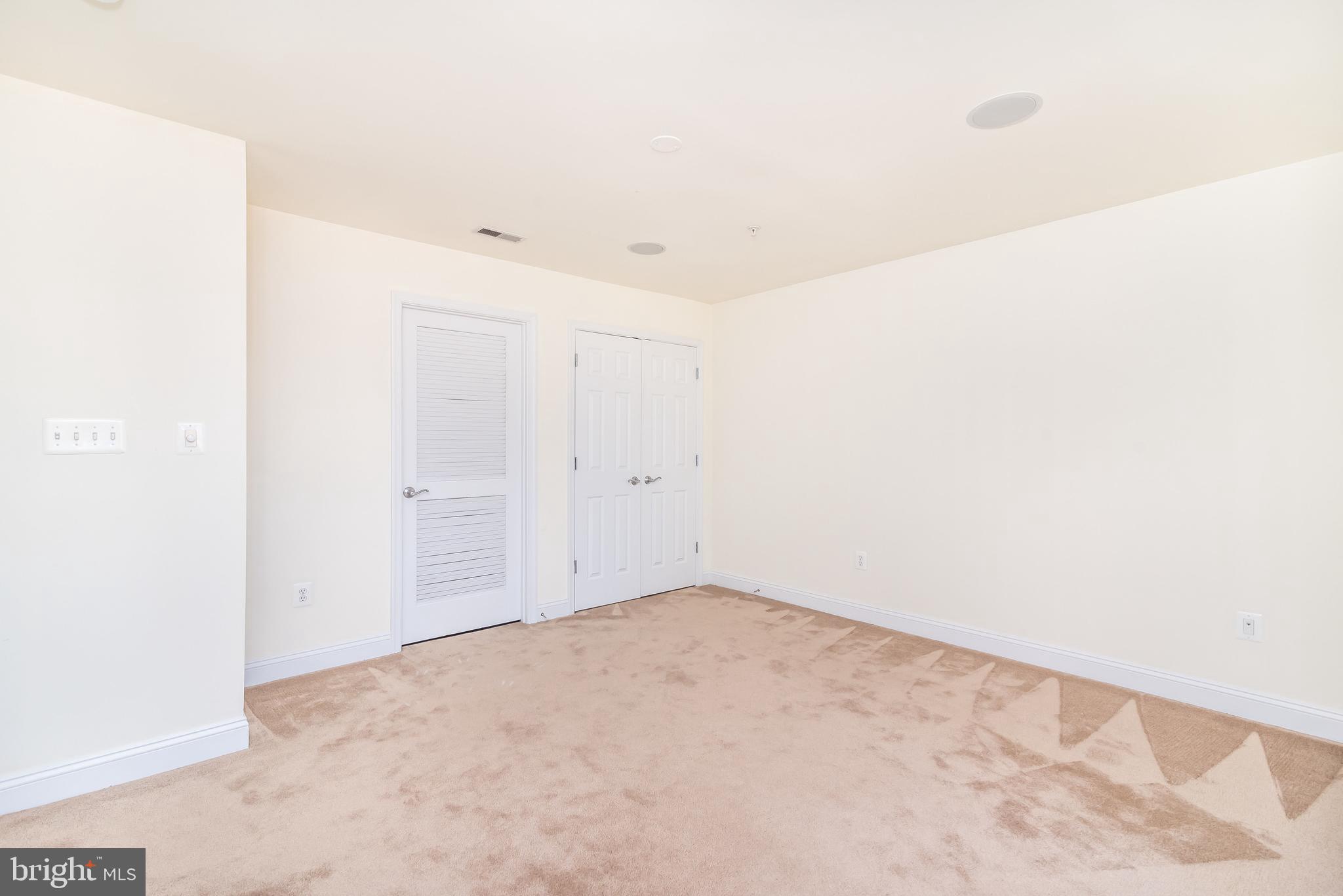 CAMDEN CROSSING - Residential