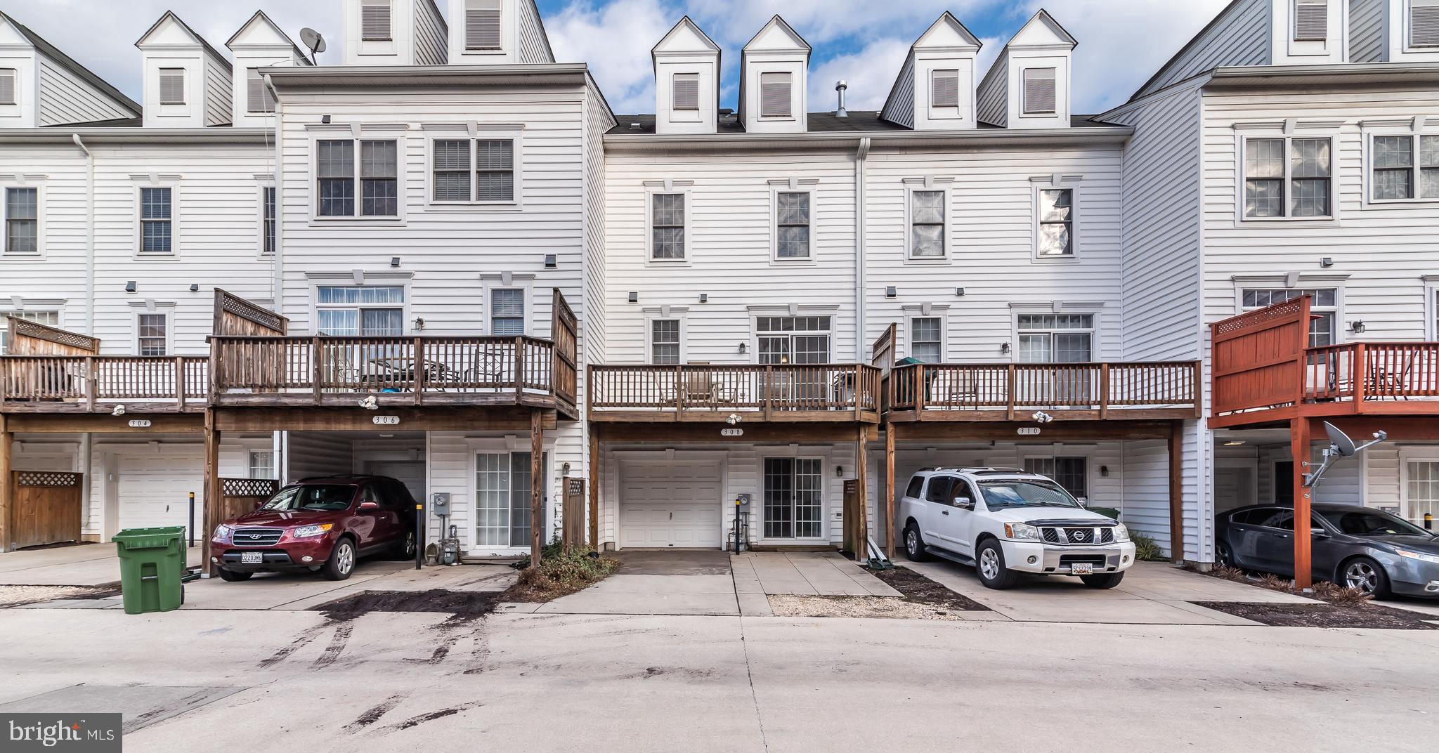 CAMDEN CROSSING - Residential