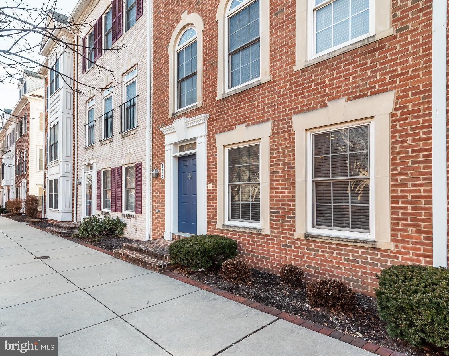 CAMDEN CROSSING - Residential