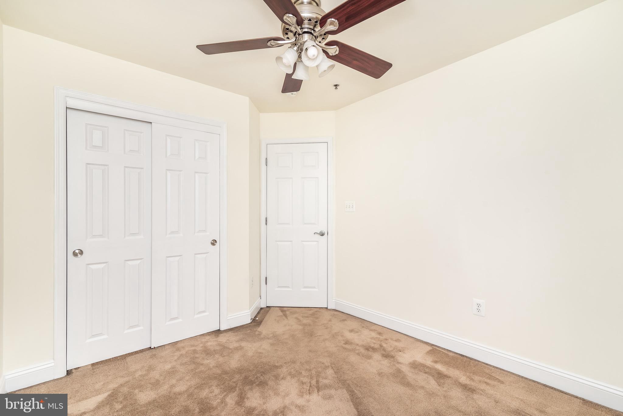 CAMDEN CROSSING - Residential