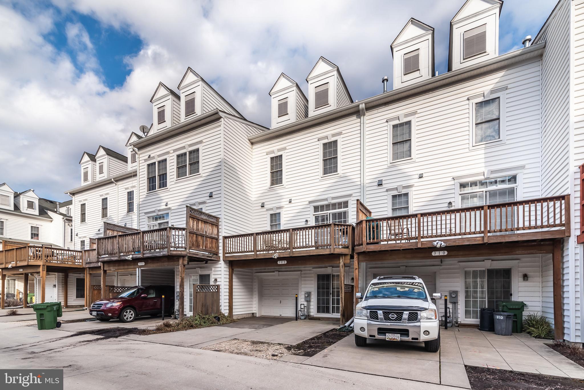 CAMDEN CROSSING - Residential