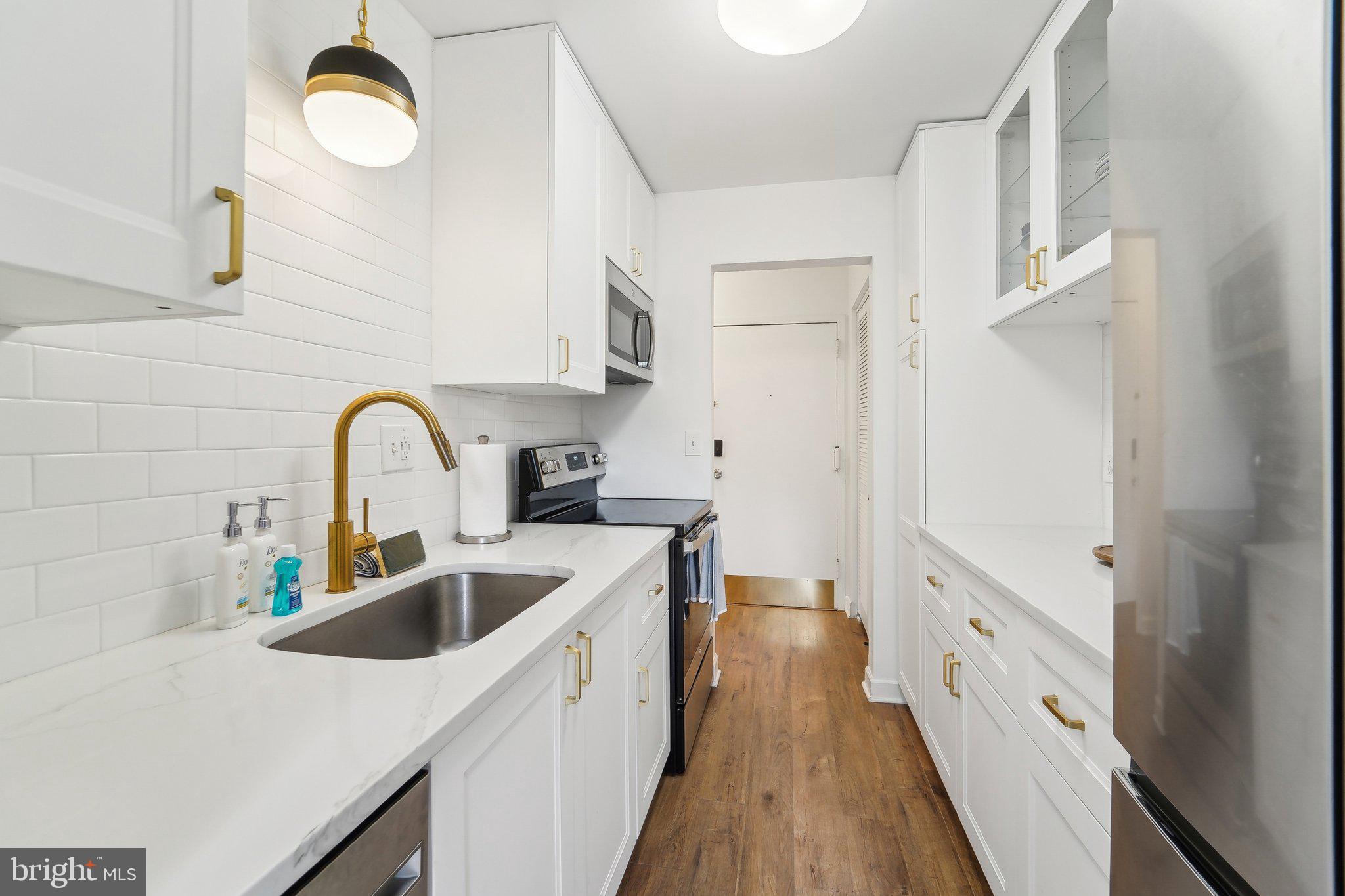 NEWPORT CONDOMINIUMS - Residential
