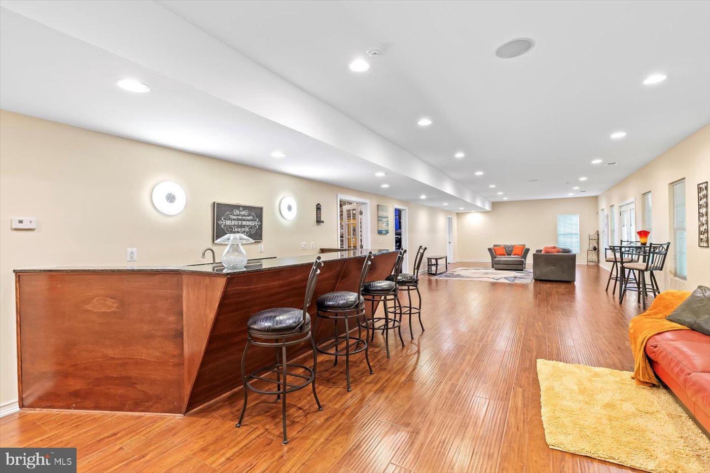 MEADOWLAND - Residential