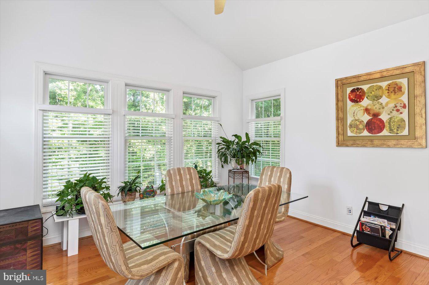 MEADOWLAND - Residential