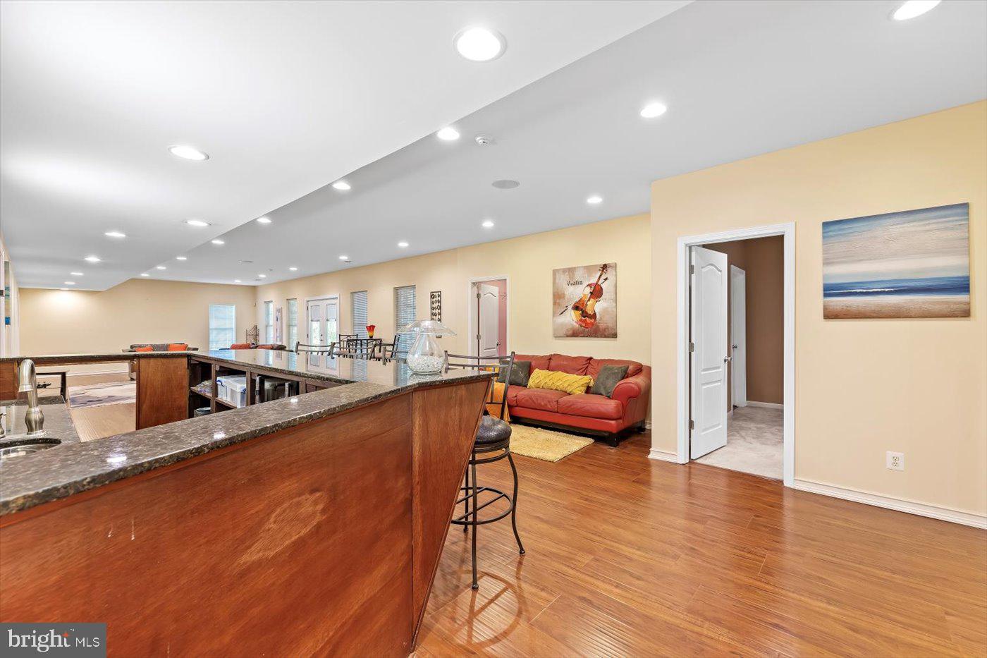 MEADOWLAND - Residential