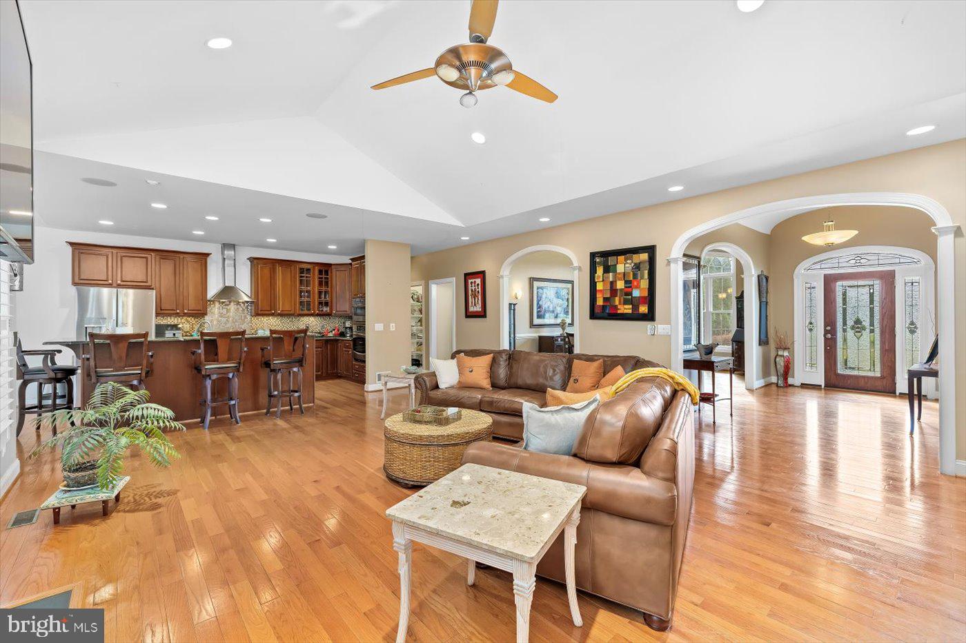 MEADOWLAND - Residential