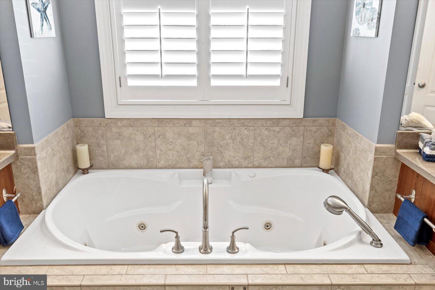 MEADOWLAND - Residential