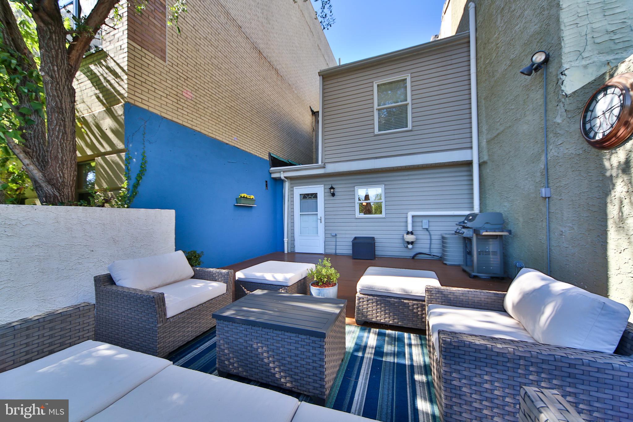 EAST FALLS - Residential