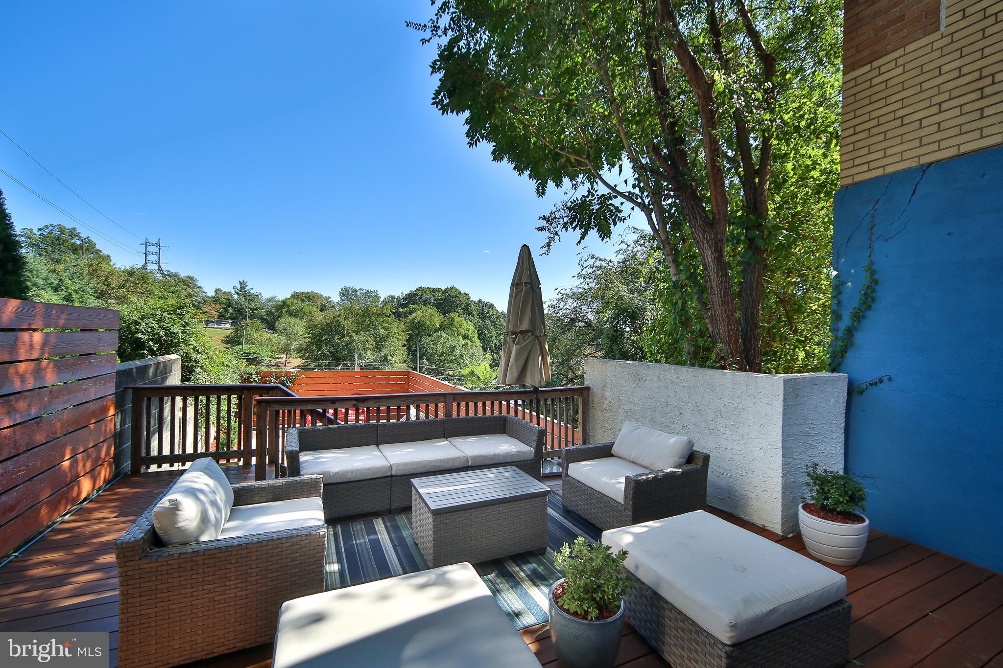 EAST FALLS - Residential