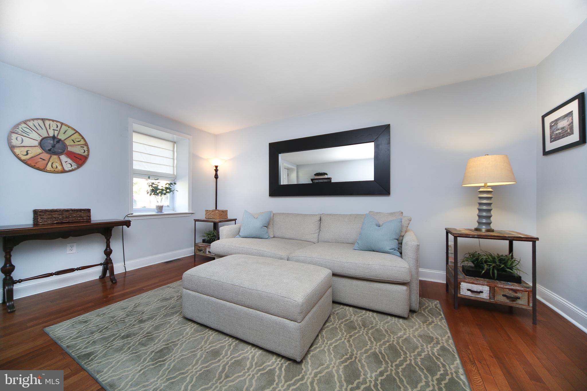 EAST FALLS - Residential