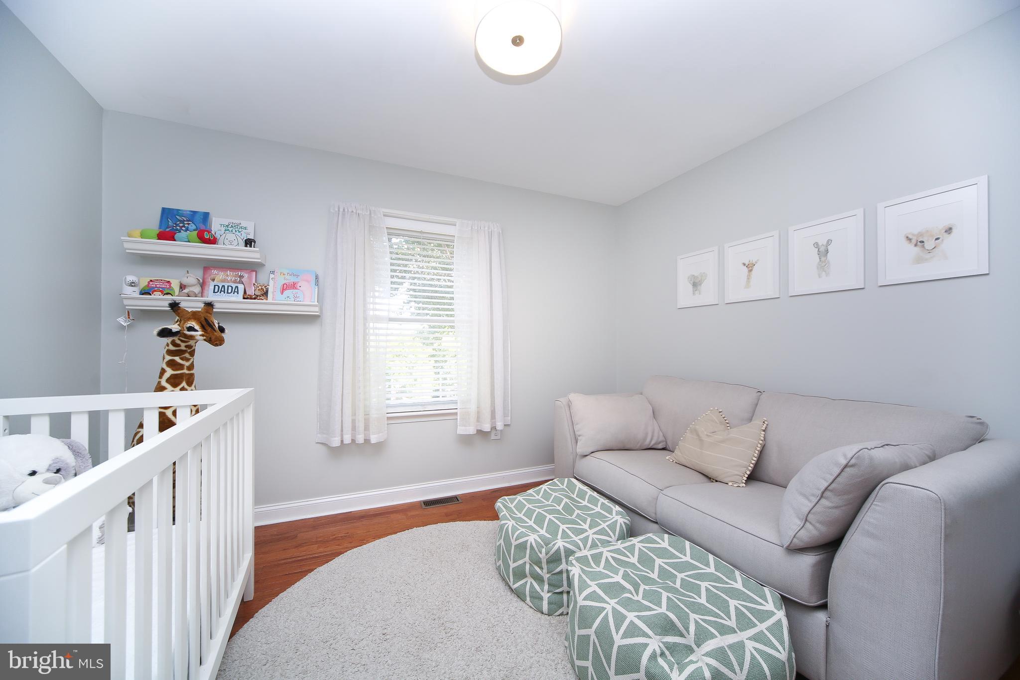 EAST FALLS - Residential