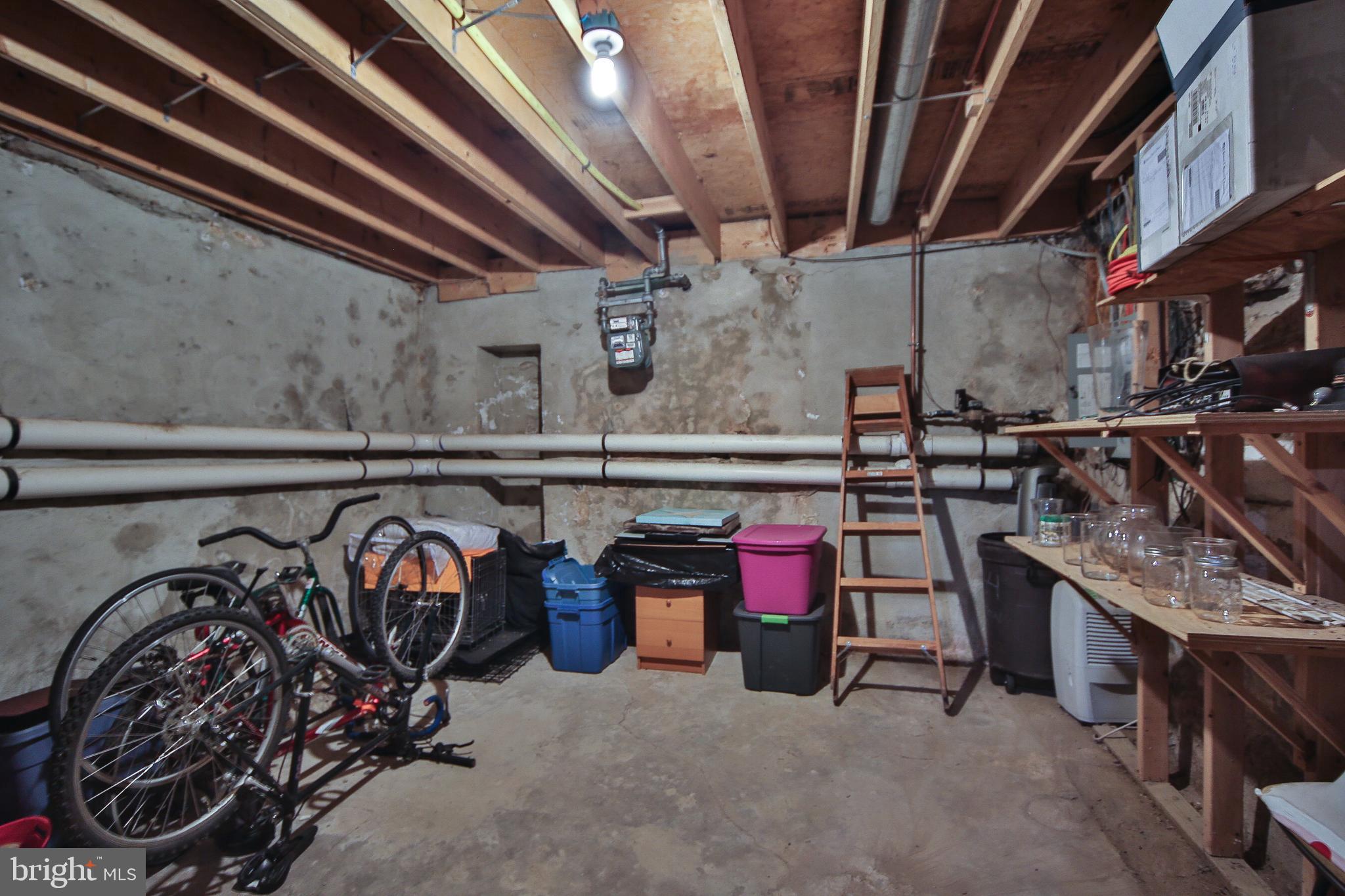 EAST FALLS - Residential