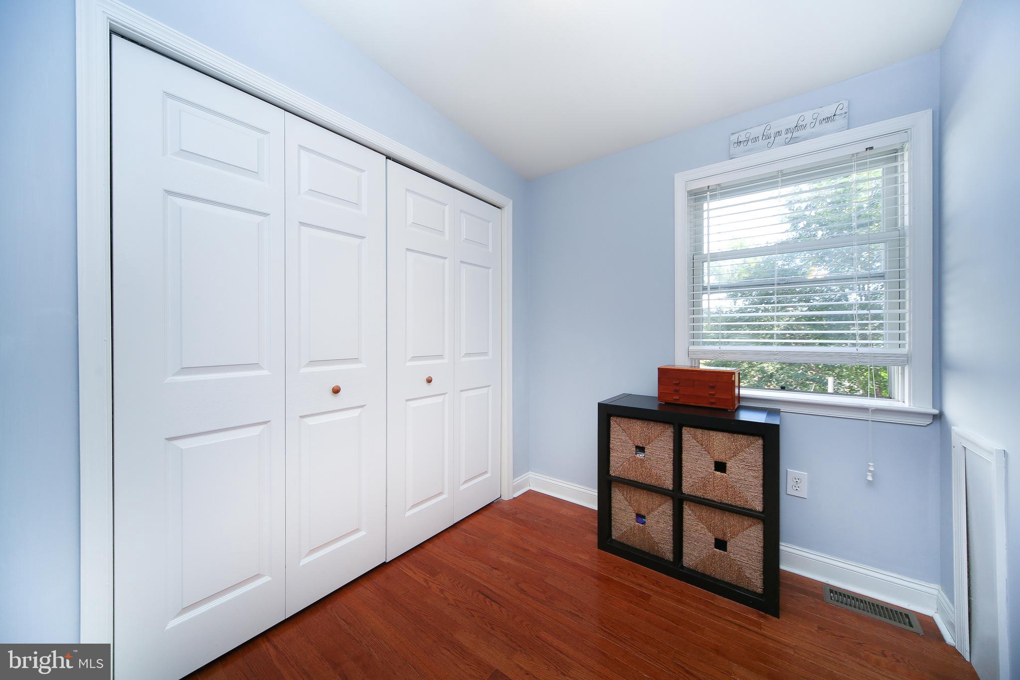 EAST FALLS - Residential