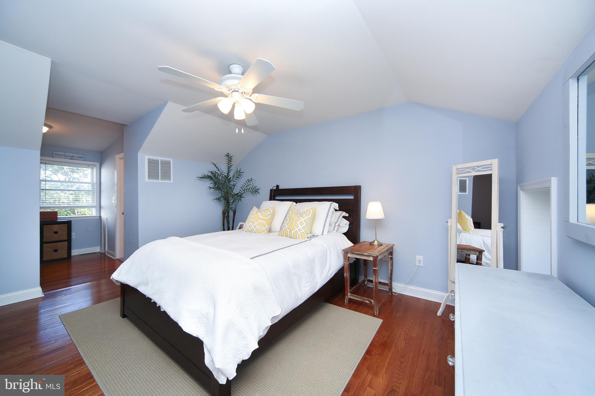 EAST FALLS - Residential