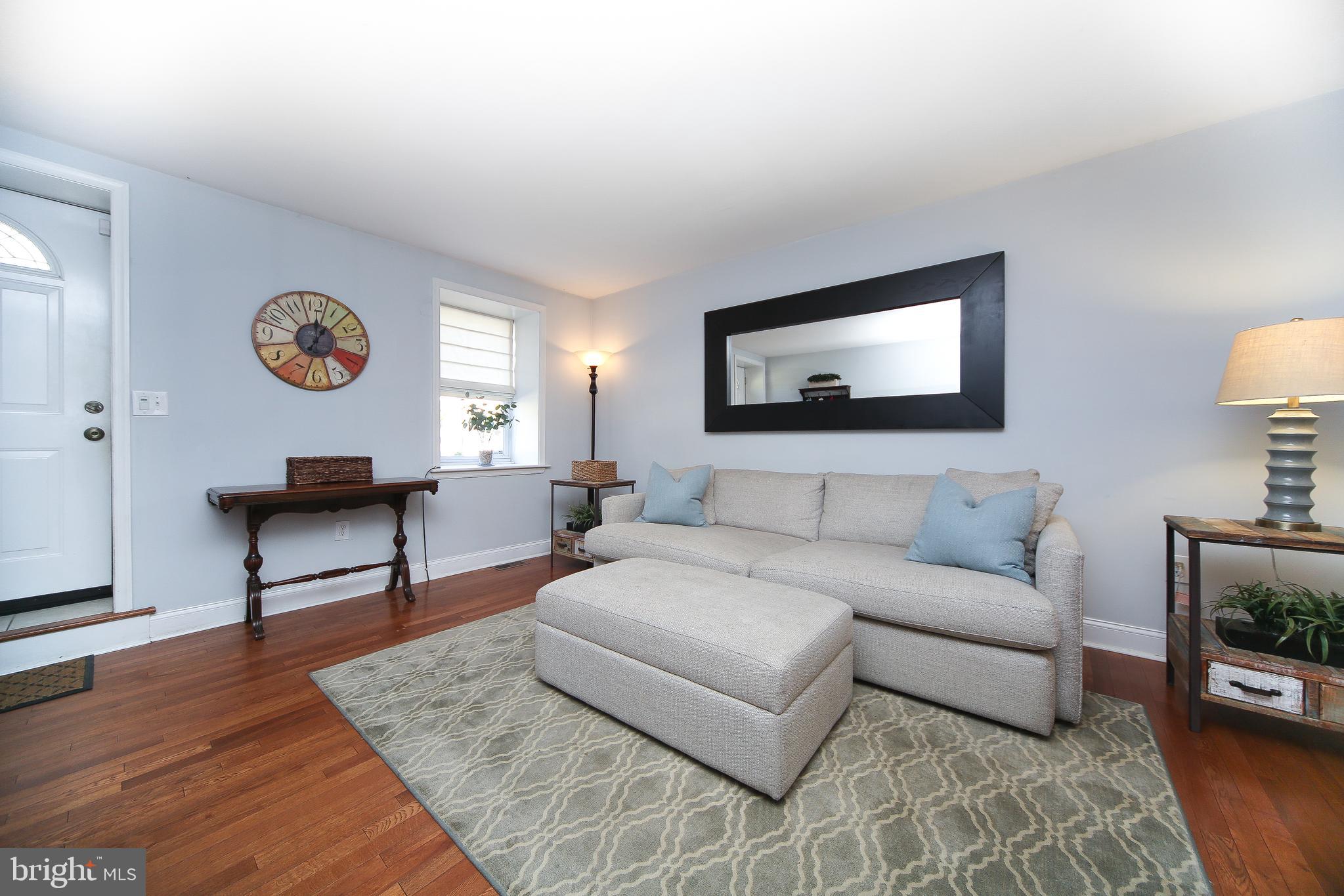 EAST FALLS - Residential