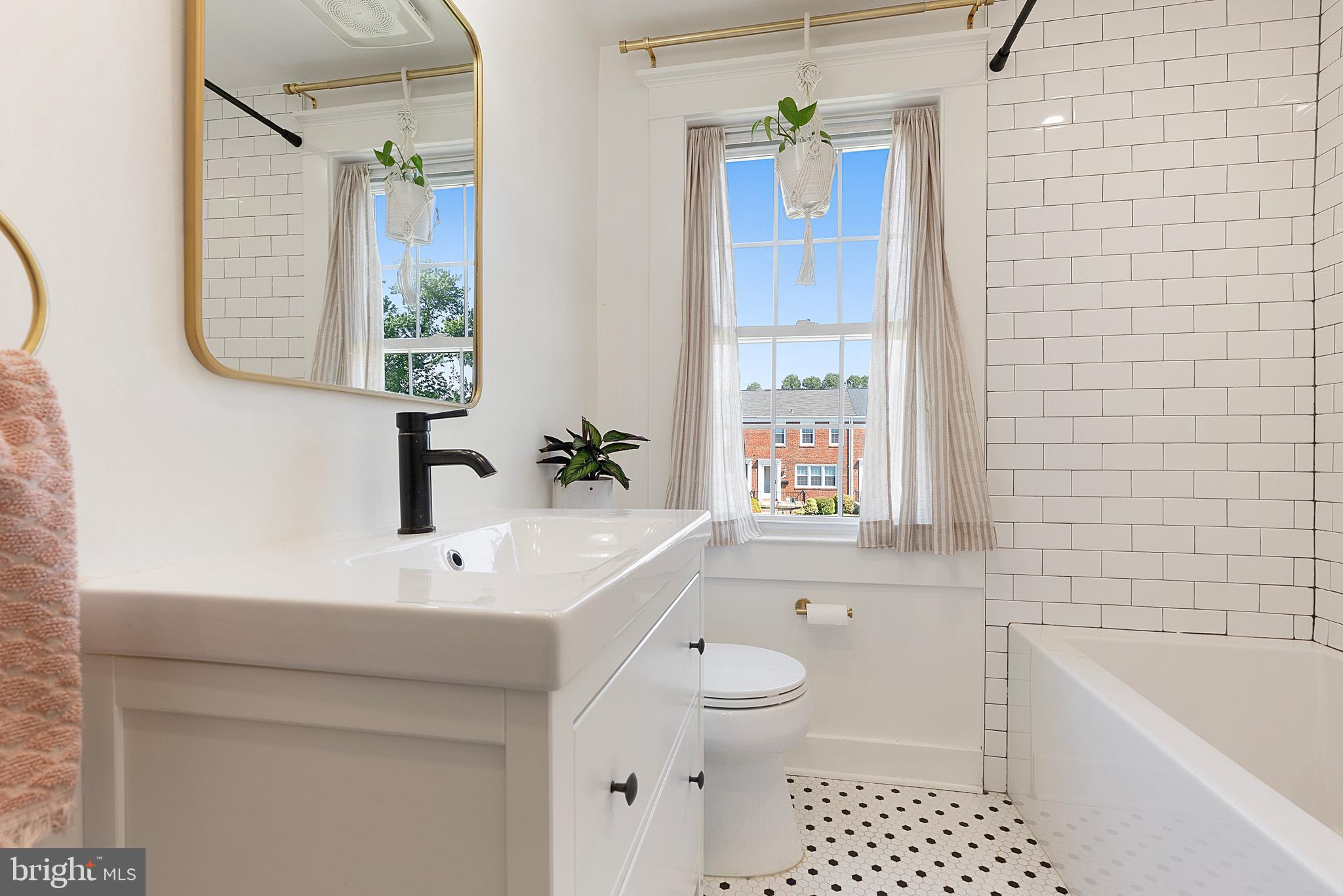 LOCH RAVEN MANOR - Residential
