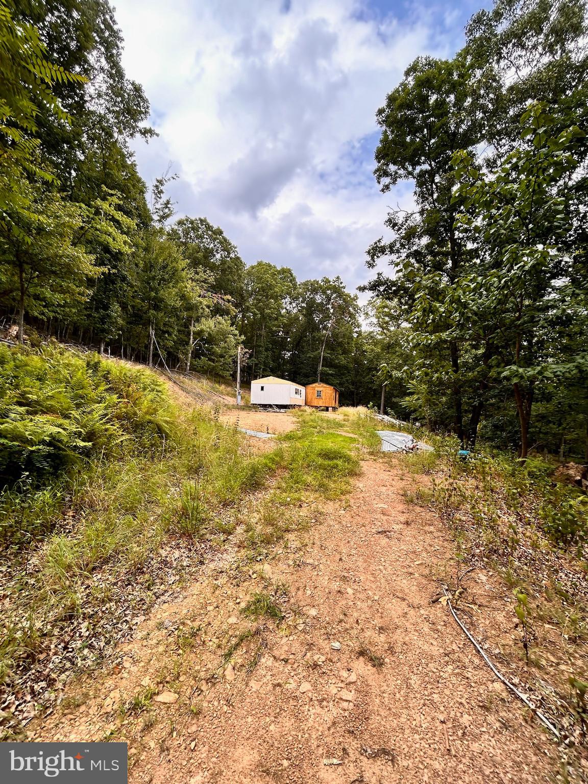 522 CLINTON DRIVE