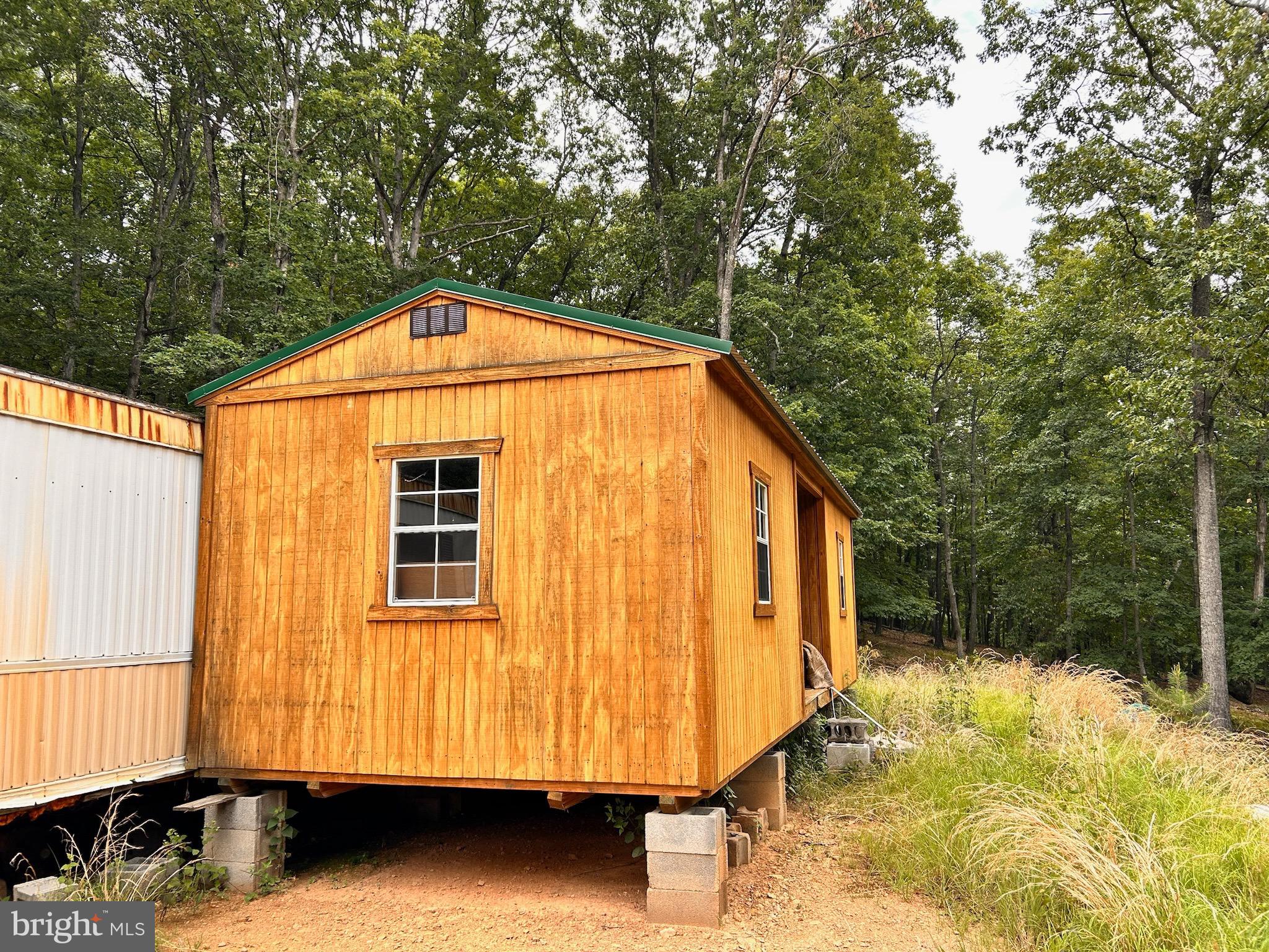 522 CLINTON DRIVE