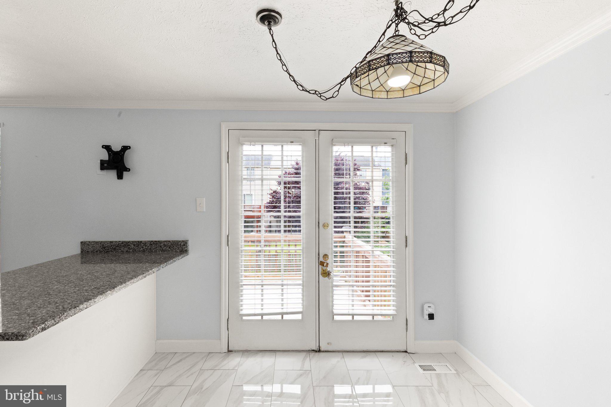 WEST SHORE - Residential