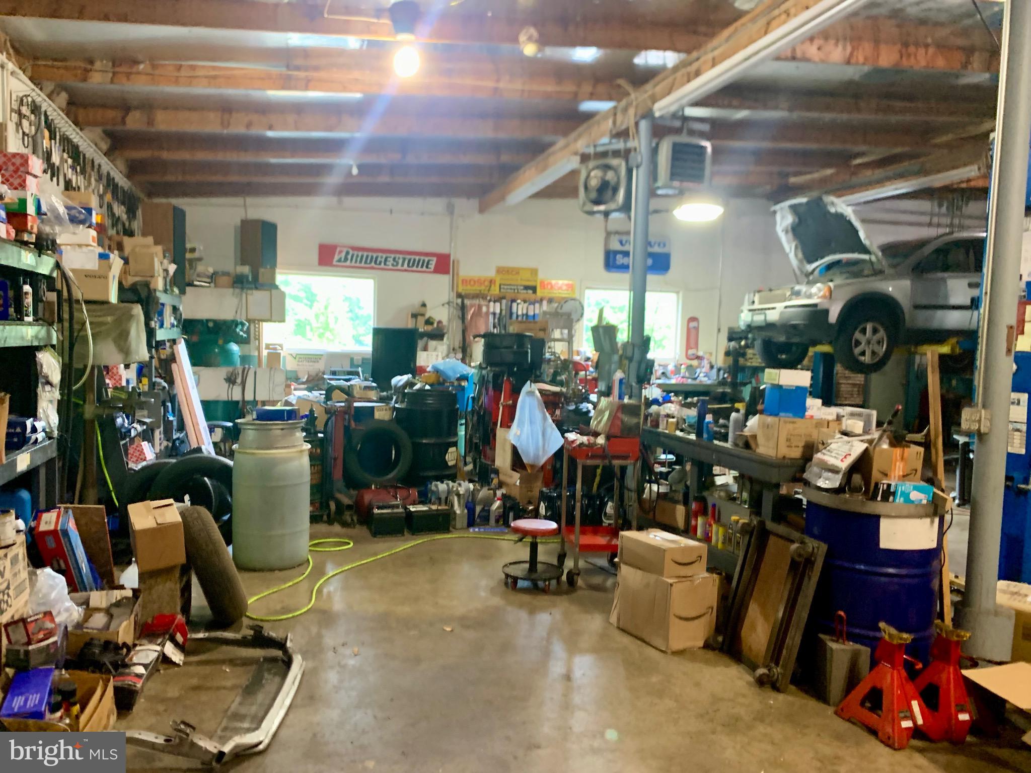 ROGERS HILLSIDE VIEW - Residential