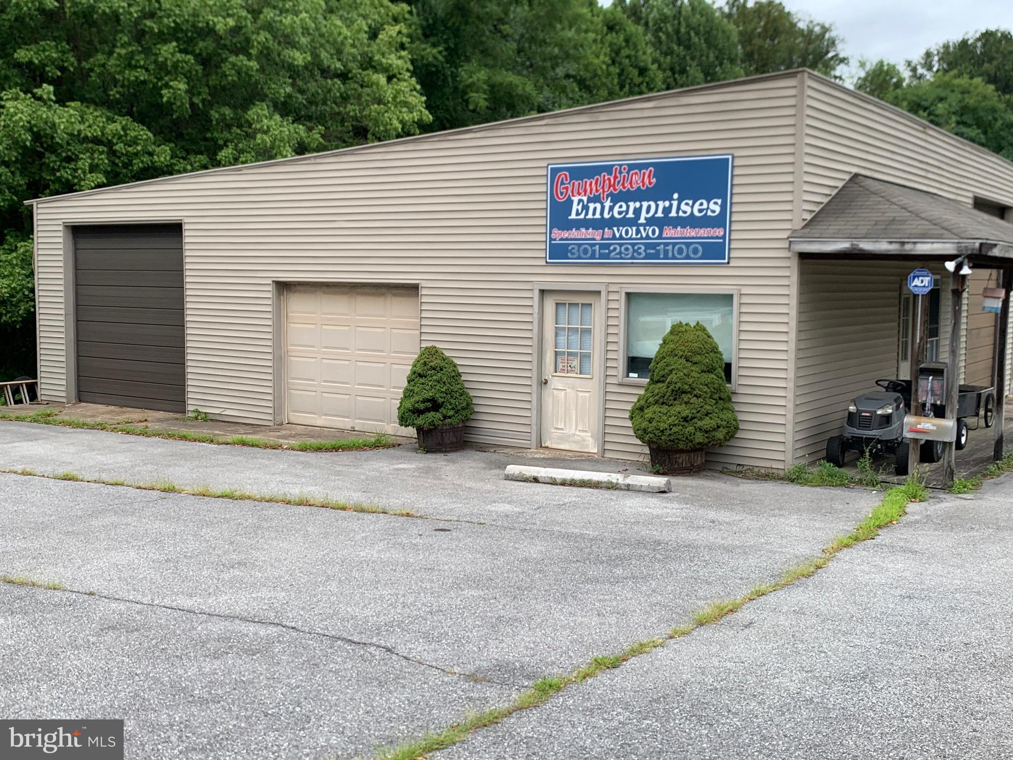 ROGERS HILLSIDE VIEW - Residential