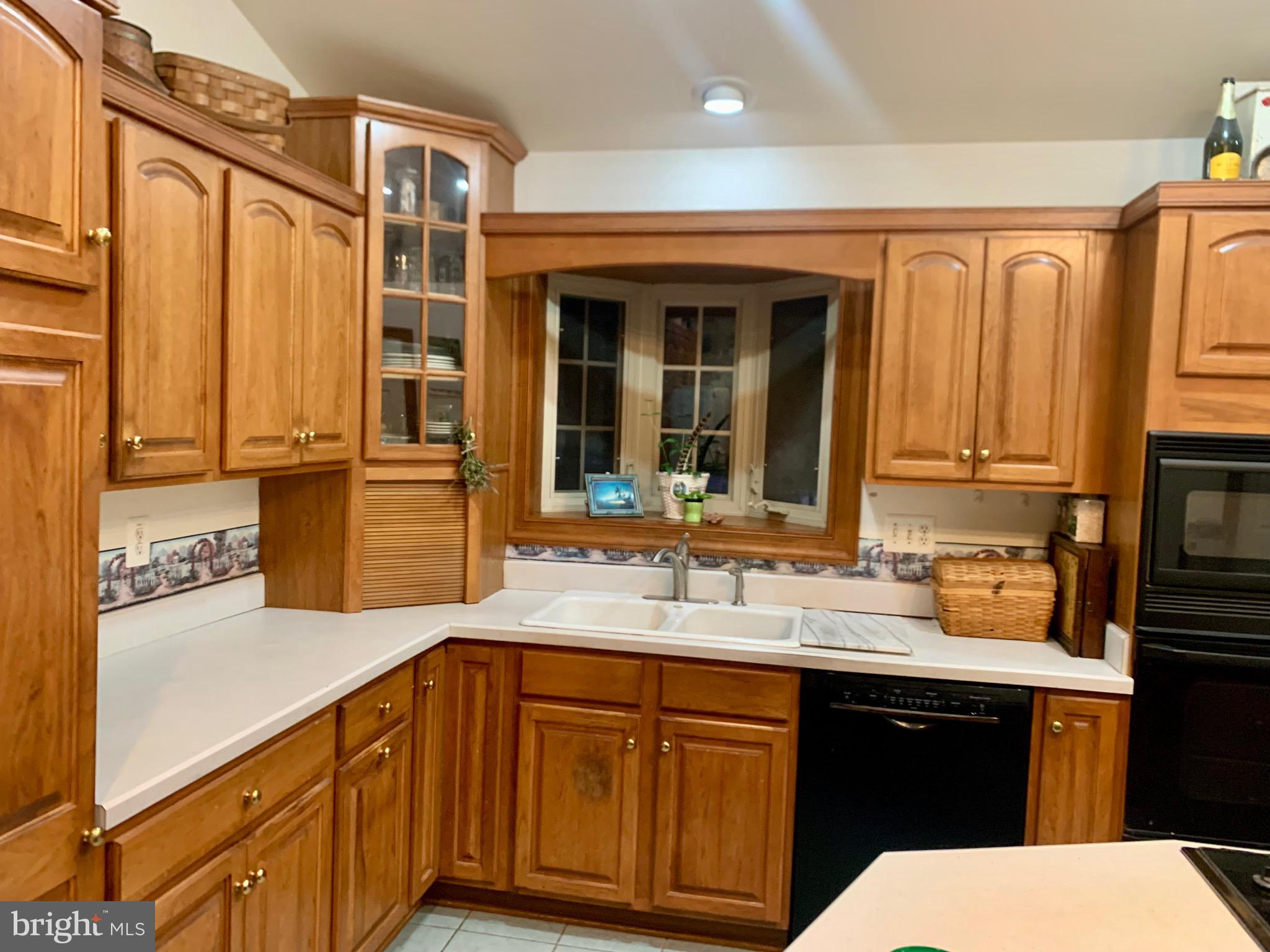 ROGERS HILLSIDE VIEW - Residential